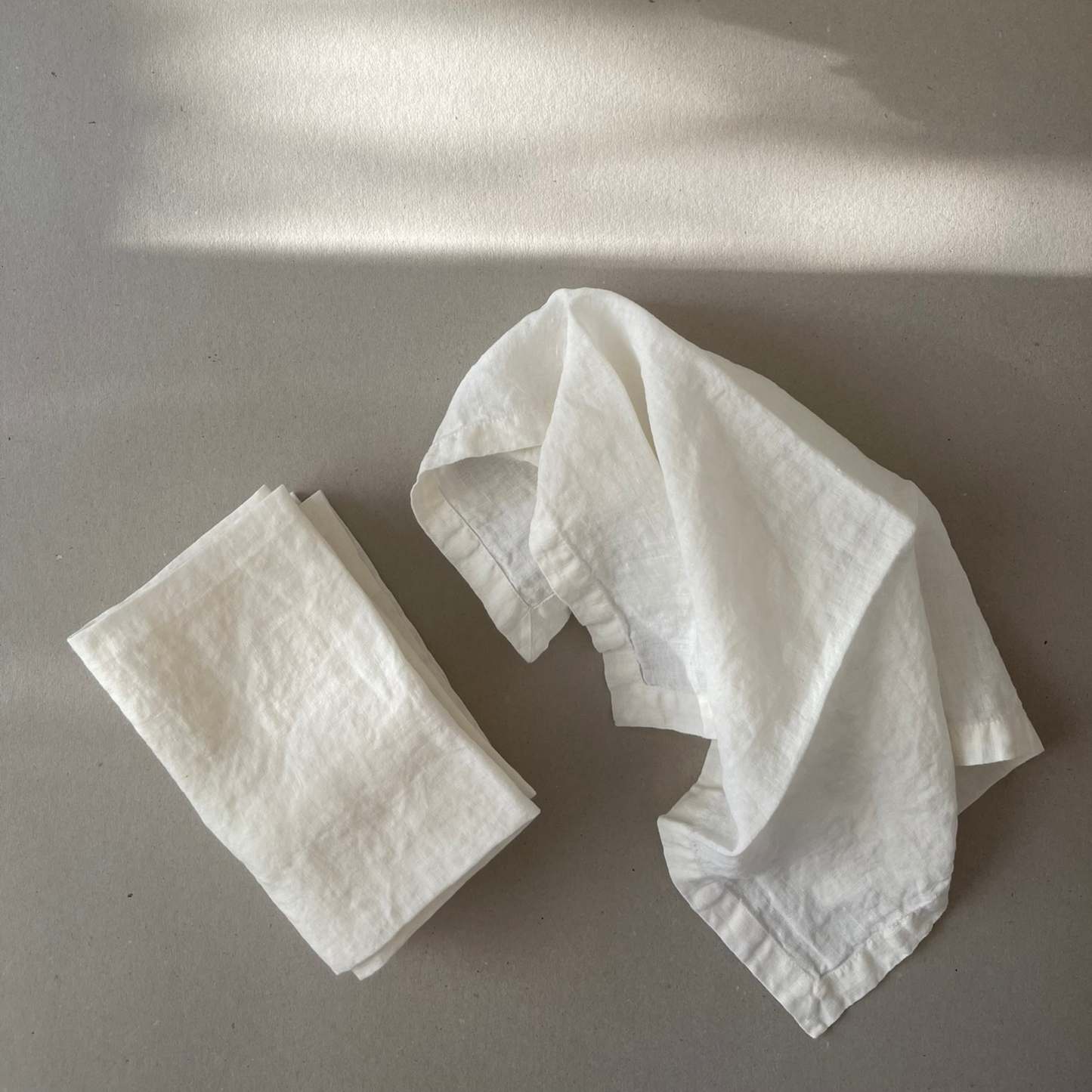 Hørservietter  48x48 LILY WHITE - NYHED - 4 stk.