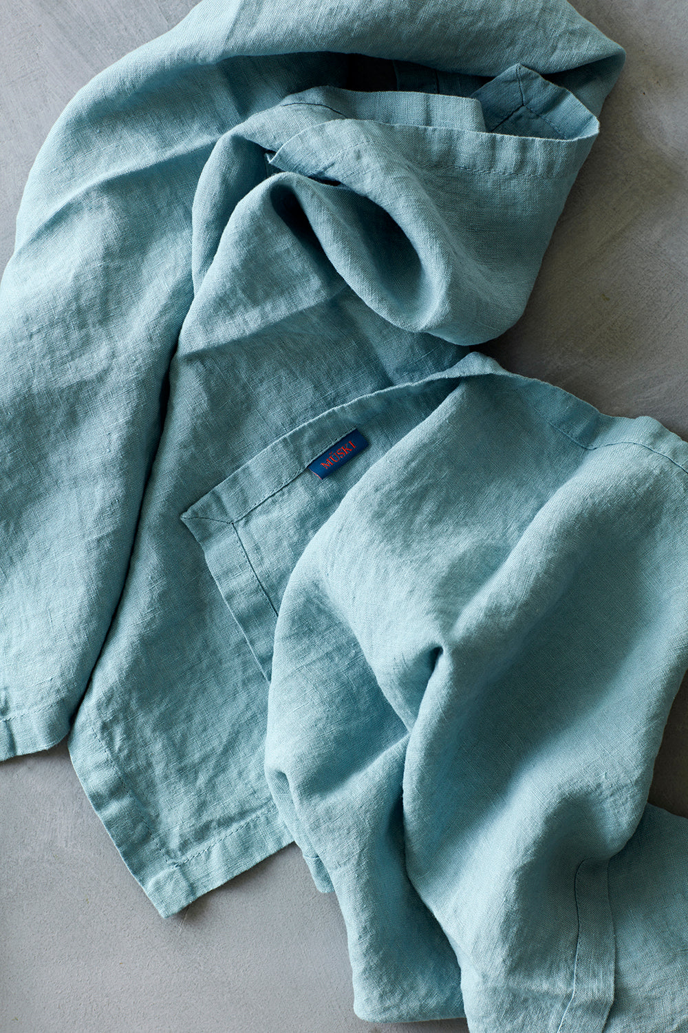 Smukke hørservietter - Sea Blue 100% stone washed med 2 cm ombuk